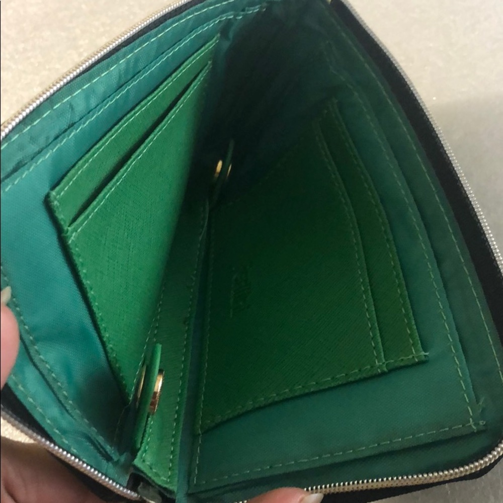 Perillini olive green wristlet - Picture 8 of 16